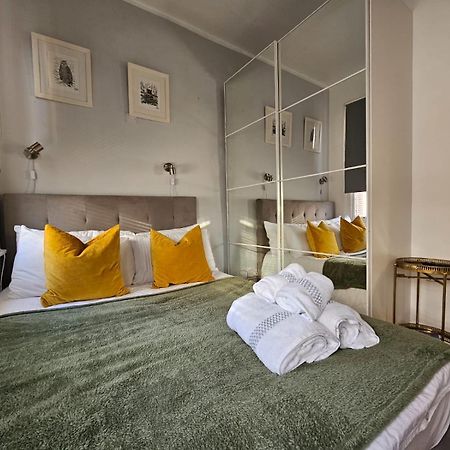 Beautiful And Spacious Flat ロンドン エクステリア 写真