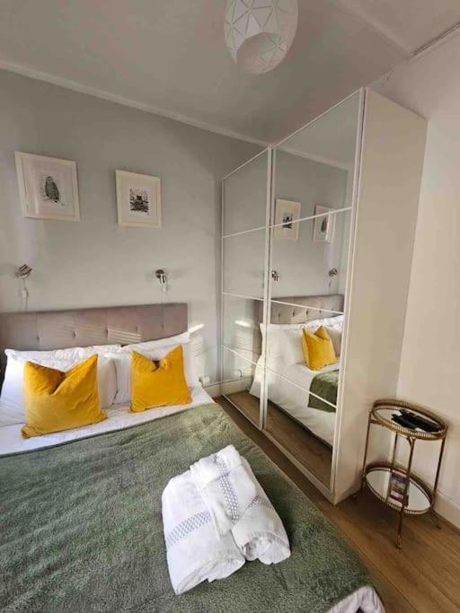 Beautiful And Spacious Flat ロンドン エクステリア 写真