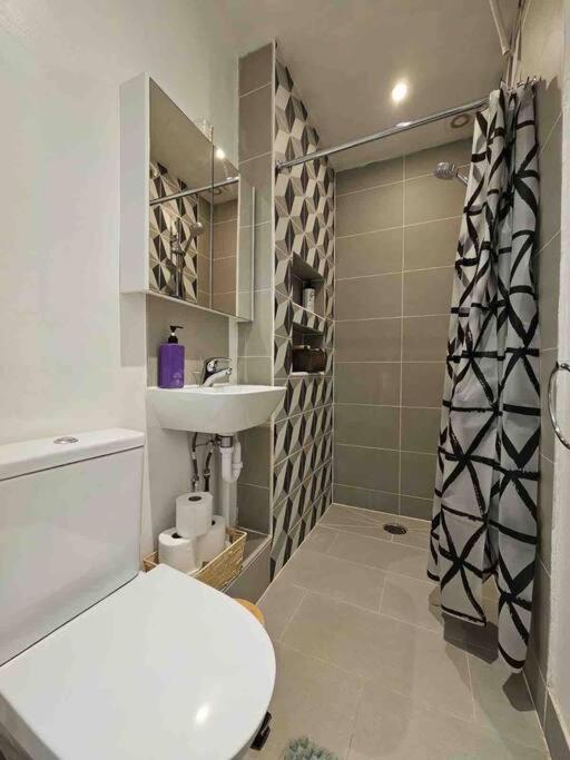 Beautiful And Spacious Flat ロンドン エクステリア 写真