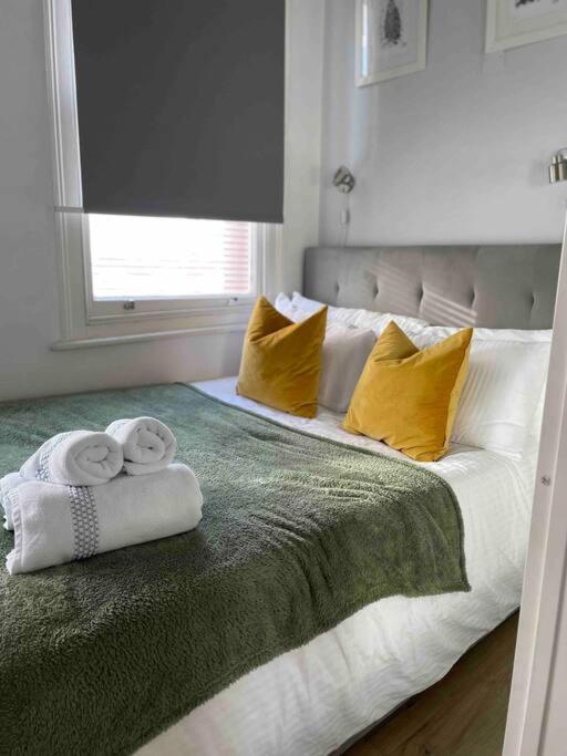 Beautiful And Spacious Flat ロンドン エクステリア 写真